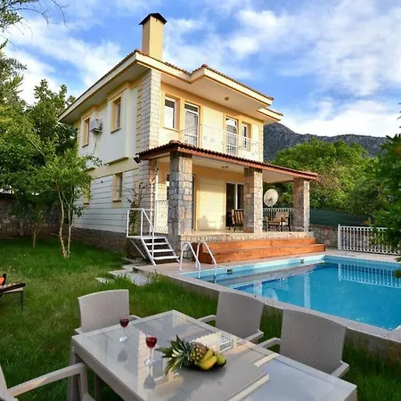 Vilă Oeluedeniz'de 3+1 Muestakil Fethiye